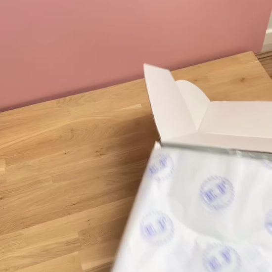 Video of ceramic lamp turning on 