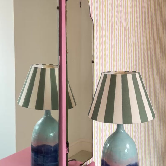Video of ceramic lamp turning on 